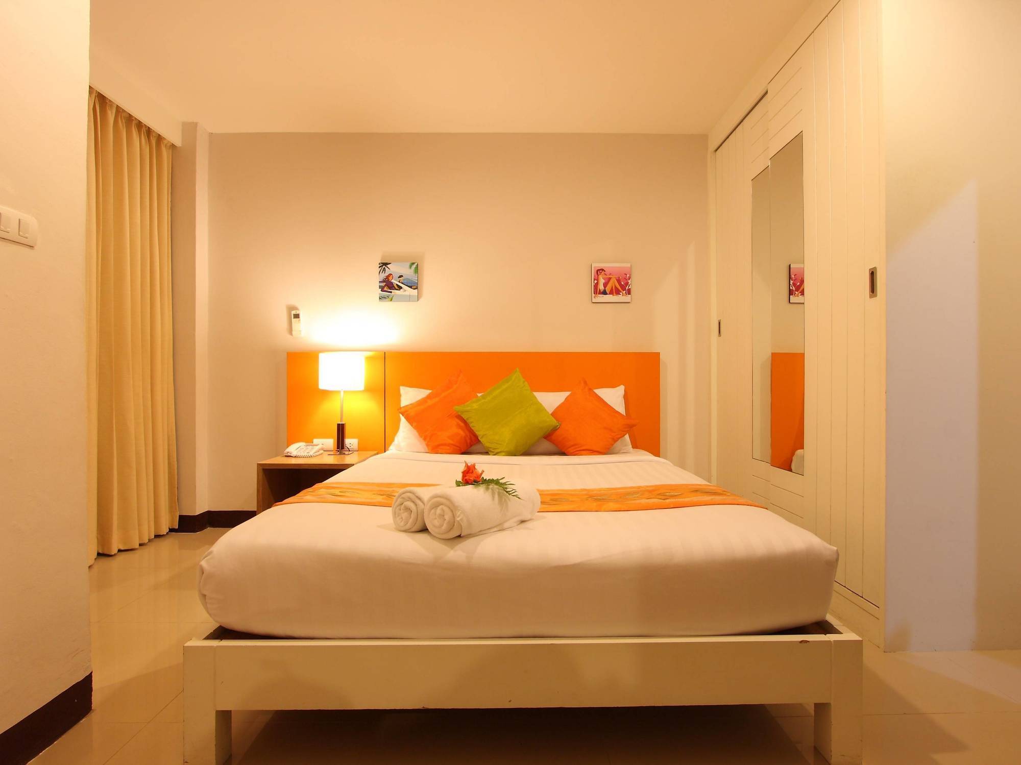 Baramee Hip Hotel Phuket Extérieur photo