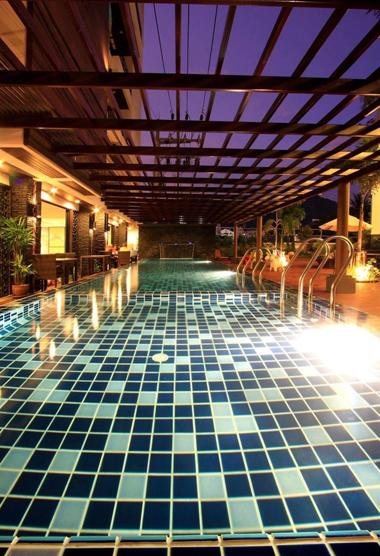 Baramee Hip Hotel Phuket Extérieur photo